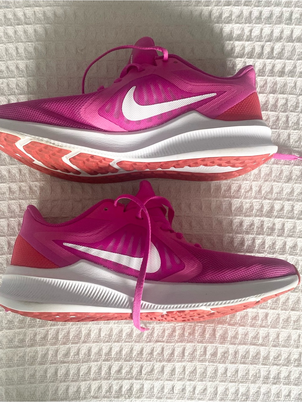 Nike Women's Hot Pink Athletic Running Sneakers with White Swoosh - Picture 8 of 9